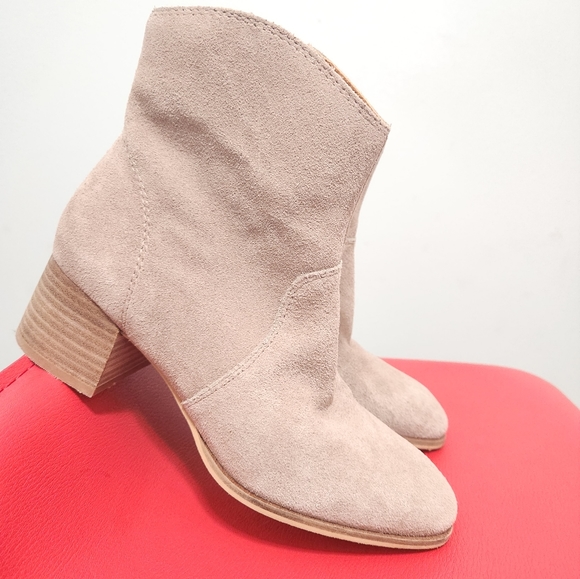 Lucky Brand Women's Tan Ankle Booties Size 7.5M - Picture 2 of 6